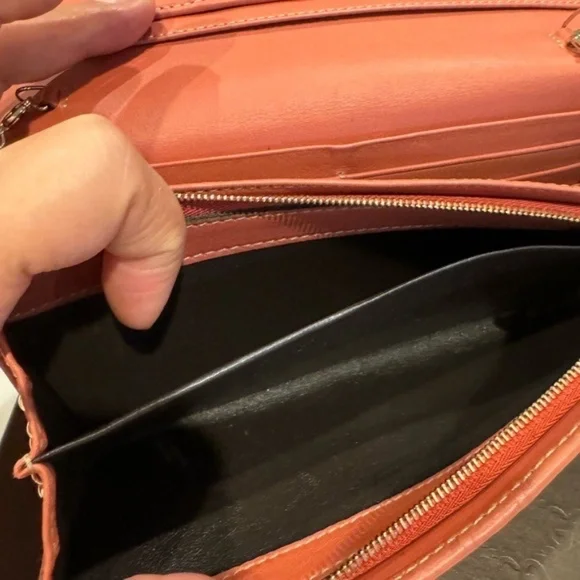 Authentic Gucci WOC (wallet on chain) bag with box - Picture 9 of 14